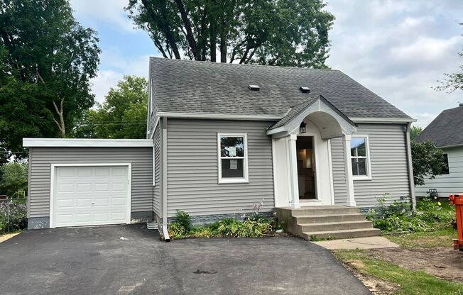 Adorable 3 Bedroom Fully Renovated Home!