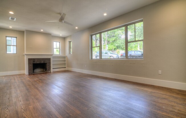 UT PRE-LEASE: 2018 Remodeled 6 bed/4 bath North Campus Home, Luxury Finishes, Walk to UT