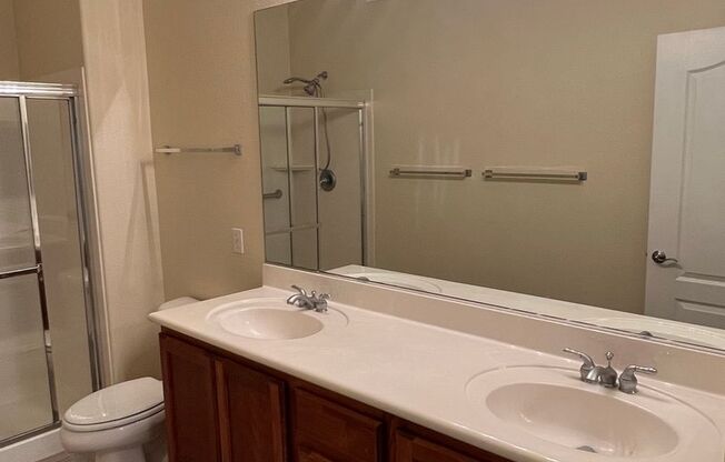 3 beds, 2 baths, $1,595