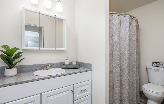 3 beds, 2 baths, 1,237 sqft, $1,650, Unit A201