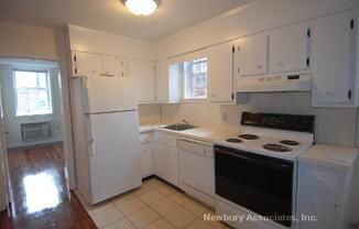 2 beds, 1 bath, $3,395, Unit WCY8-JUNE