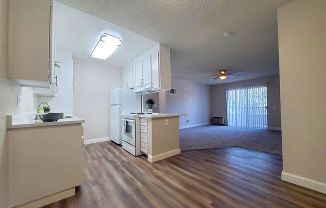 1 bed, 1 bath, 712 sqft, $2,145, Unit 23