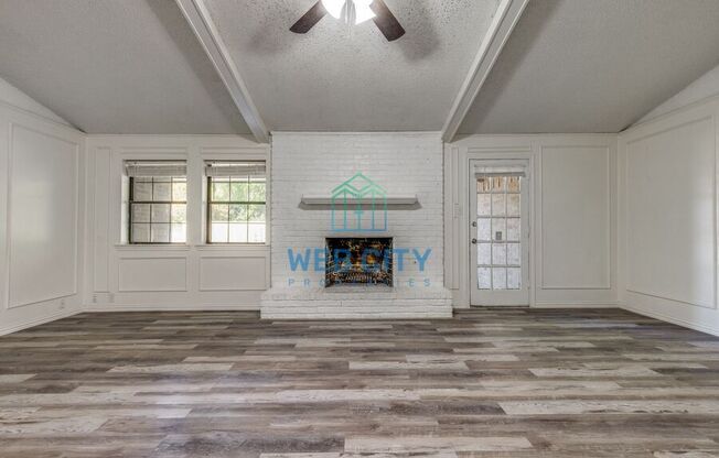 212 HARRIS DR