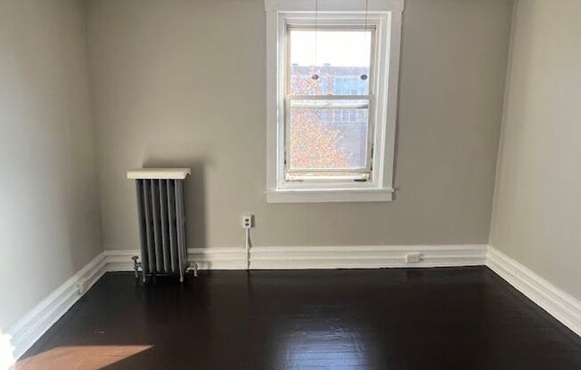 3 beds, 1 bath, $1,800