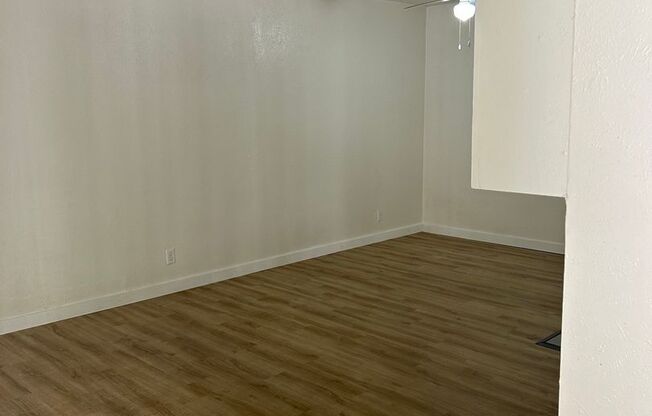 1 bed, 1 bath, 660 sqft, $1,350, Unit OPA-142