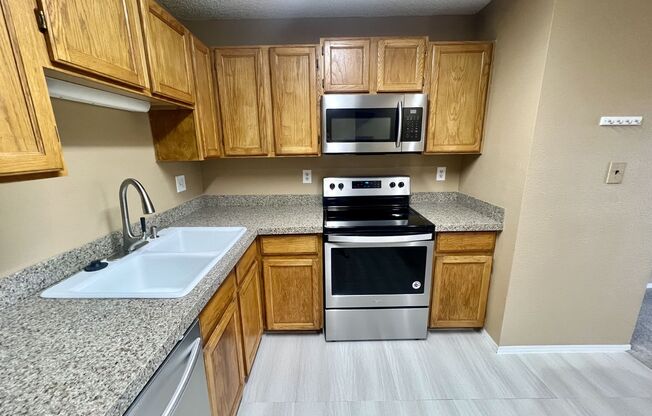 2 beds, 1.5 baths, $1,300