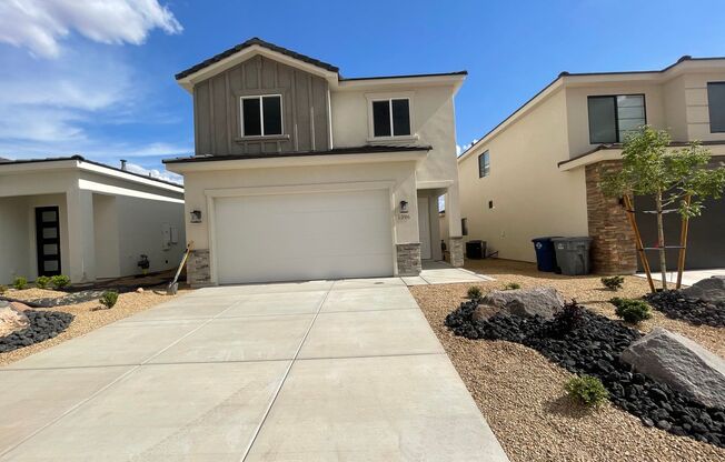 FOUR BEDROOM!!! White Trails Home!!!