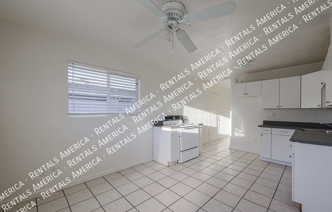 8835 N 28 AVE