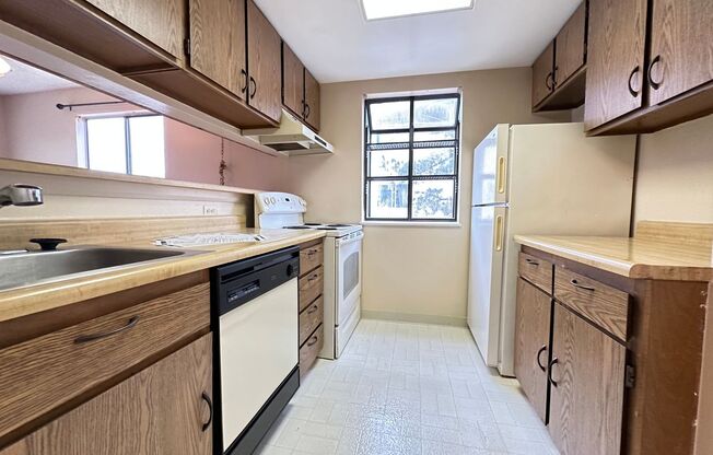 1 bed, 1 bath, $1,560, Unit Unit 202