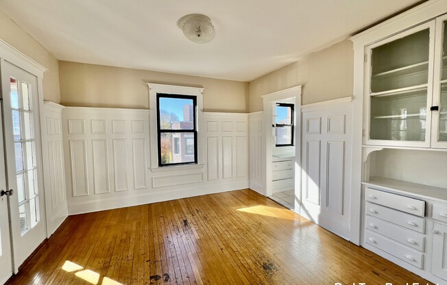 225 CHESTNUT HL AVE