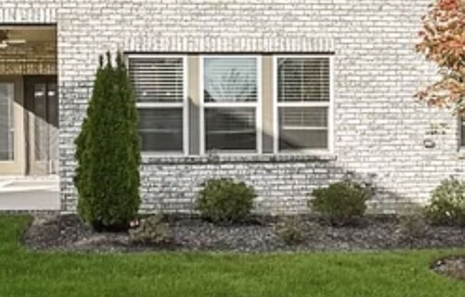 Beautiful home in Foxland Harbor
