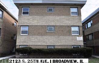 2123 S 25th Ave