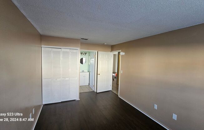 2 beds, 2 baths, $1,400, Unit Unit A