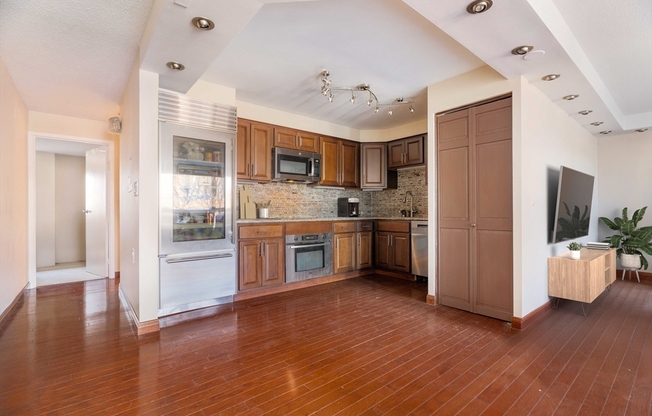 66 WINCHESTER ST
