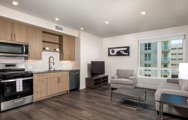 Studio, 1 bath, 396 sqft, $2,404, Unit PH723