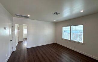 2 beds, 1 bath, $2,995, Unit 1460 Ricardo St.