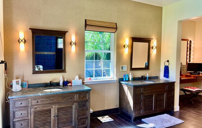 4 beds, 3.5 baths, $15,500