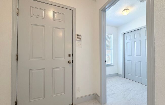 East El Paso 4 bed Refrig A/C plus Office!