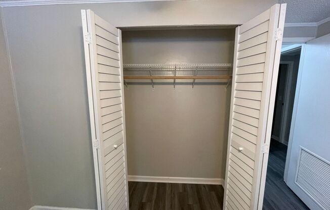 2 beds, 1 bath, 900 sqft, $1,275