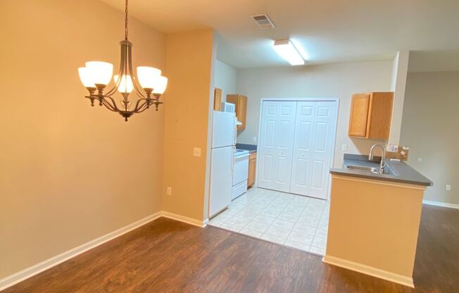 2 beds, 2 baths, $1,700