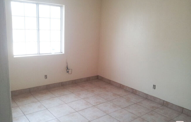 1735 W 55 ST
