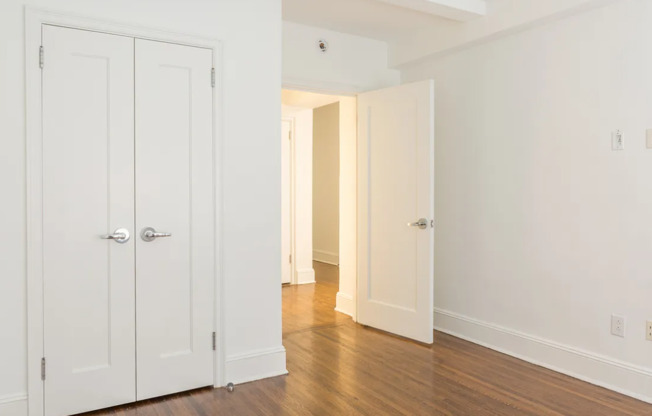 507 W 113 ST