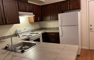 2 beds, 1 bath, 800 sqft, $1,395, Unit 1C