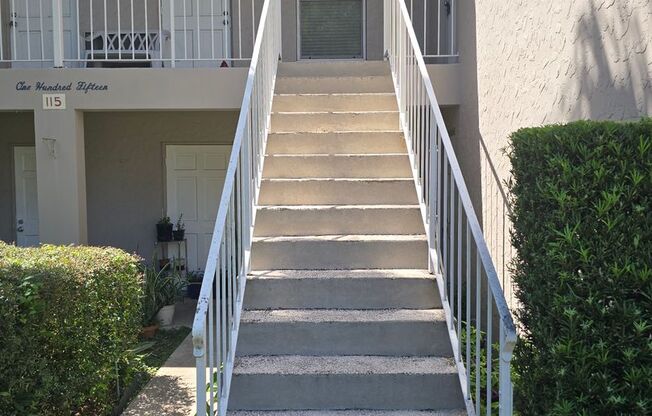 Remodeled 1/1 in Brandon