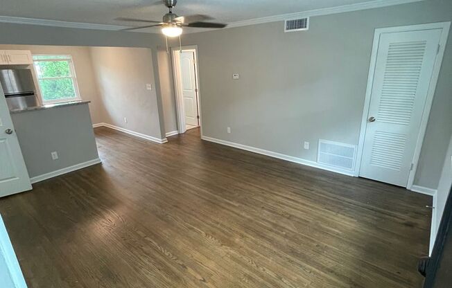 2 beds, 1 bath, 950 sqft, $1,795, Unit G-4