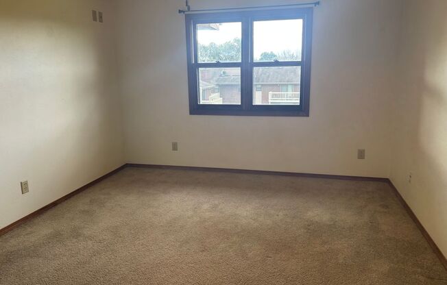 1 bed, 1 bath, 1,078 sqft, $1,229, Unit 1401 092