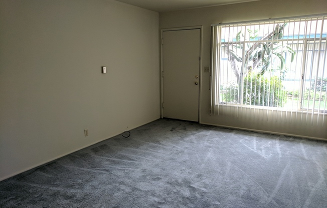 Cute Apartment in Arcadia! Great Location, Schedule A Tour Today!