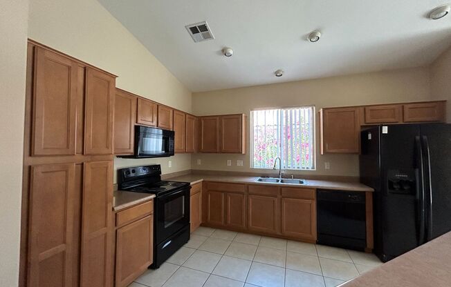 3 beds, 2 baths, $2,200