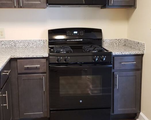 2 beds, 1.5 baths, 1,050 sqft, $2,025, Unit 3347 #101