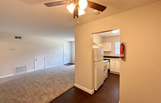 1 bed, 1 bath, $695, Unit MA9121