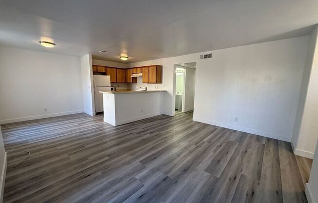 2980 Juniper Hills Blvd #103