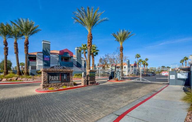 2 beds, 2 baths, 998 sqft, $1,600