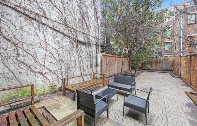 207 W 136 ST