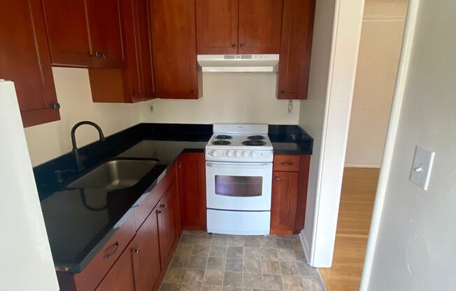 1 bed, 1 bath, 710 sqft, $1,895, Unit 03