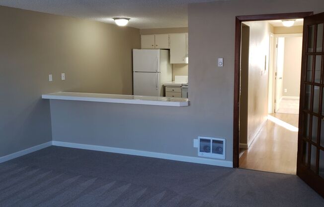 2 beds, 1 bath, 960 sqft, $1,595, Unit 22