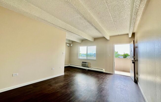 Wonderful End Unit One Bedroom Apartment