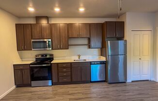 1 bed, 1 bath, 565 sqft, $1,295, Unit 433-301