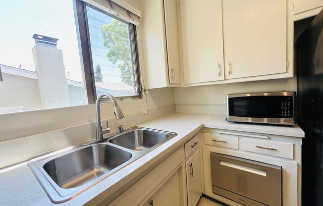 7611 Lexington Apartments