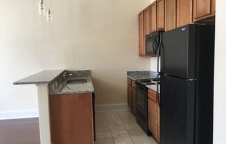 2 beds, 2 baths, 930 sqft, $2,027, Unit 404