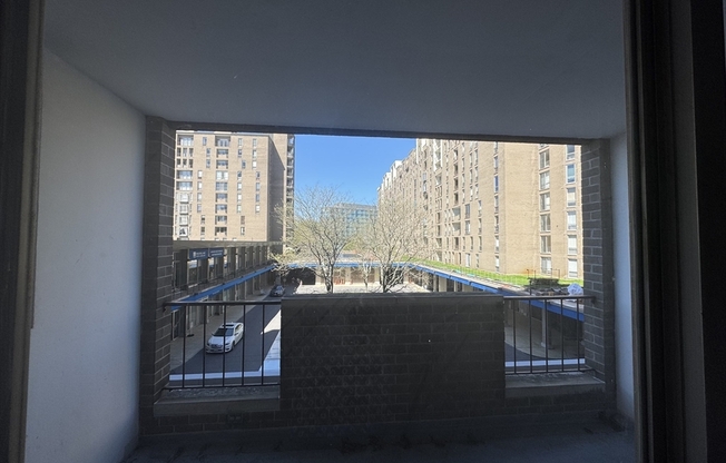 1 bed, 1 bath, 870 sqft, $2,800, Unit 307