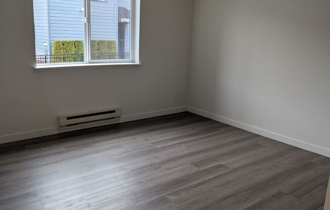 2 beds, 1 bath, 810 sqft, $2,095, Unit A104