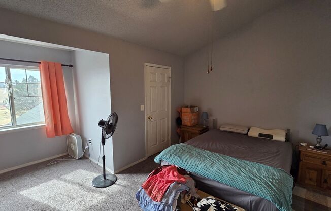 Lovely Two Bedroom Condo with Fire Place, W/D, garage, and tons of community extras! (Concord)