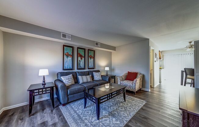 Welcome to Warson Village Townhomes