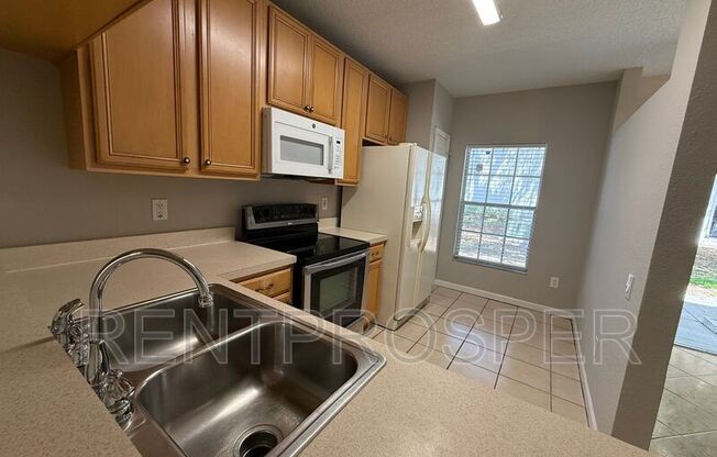 2901 WOODLANDS PARK CT