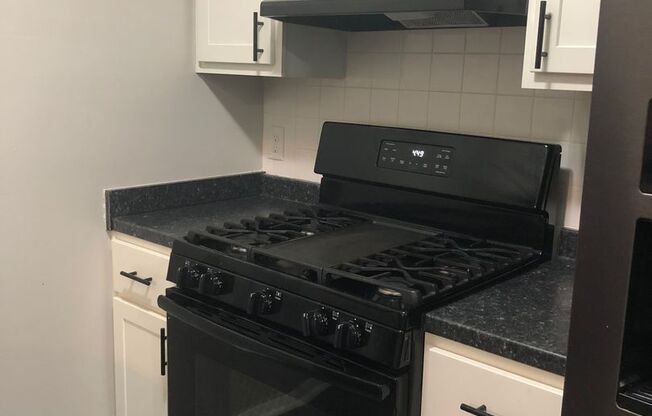 2 beds, 2 baths, 1,042 sqft, $1,429, Unit 6034C