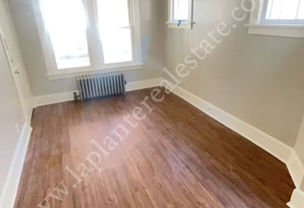 2 beds, 1 bath, 768 sqft, $650, Unit 1